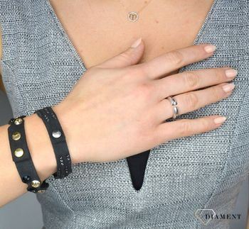 Pierścionek złoty DIAMENT białe złoto, diament. Pierścionek złoty DIAMENT wykonany z białego złota próby 585 z olśniewającym diamentem. Pierścionek z jednym brylantem wielkoś (7).JPG